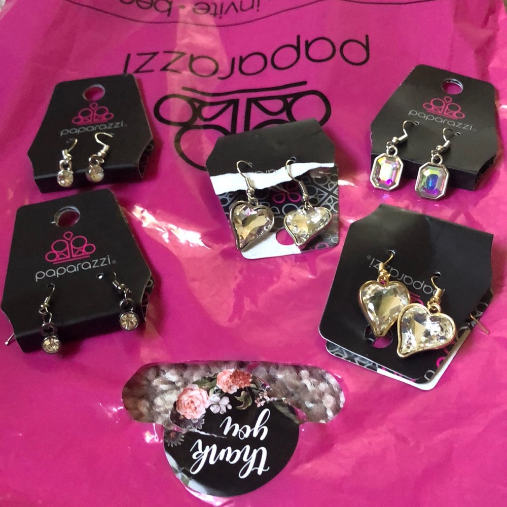 Costume jewelry-earrings